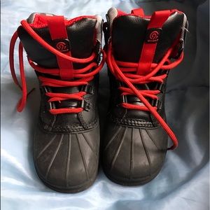 Boys Size 2 Snow Boots - Champion
